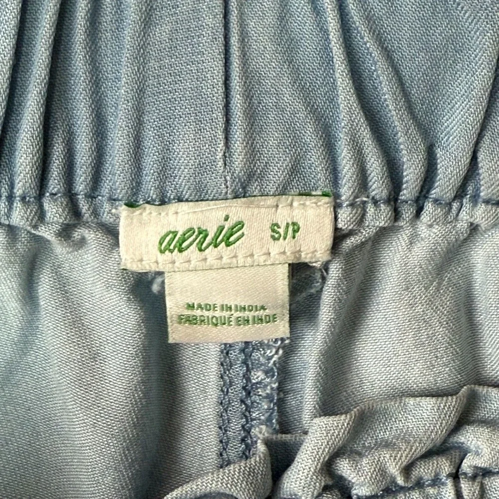 Aerie Shorts Womens Small Blue Chambray‎ Light Wash Belted Lightweight Jorts
